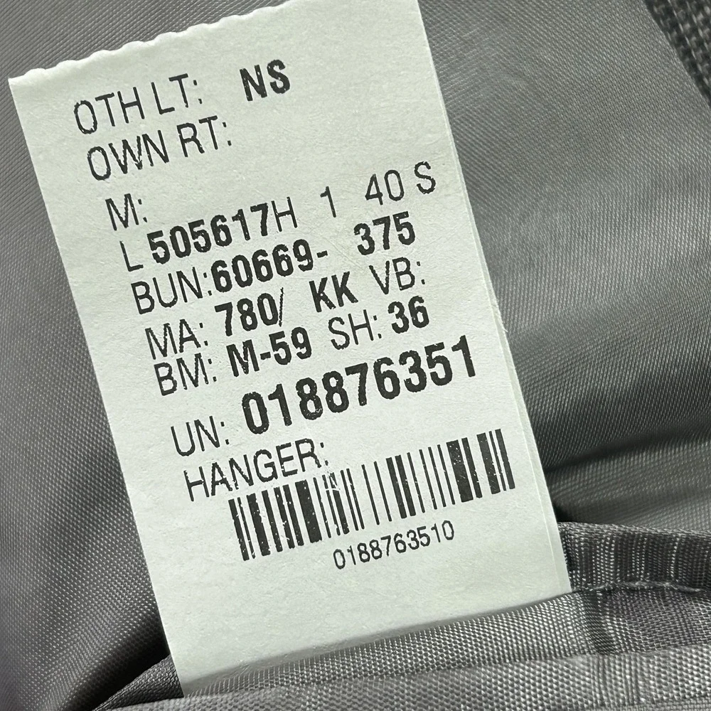 NEW Calvin Klein‎ Suit Jacket Mens 40 Short Gray Wool Check 3 Button Made Canada